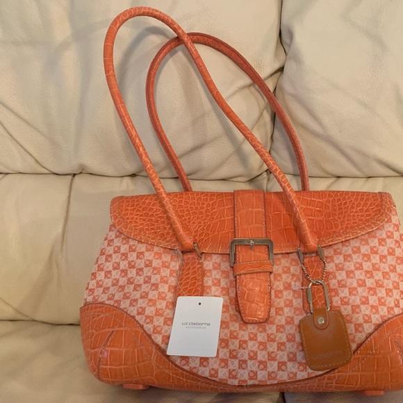 BRAND NEW LIZ CLAIBORNE PURSE! - Picture 1 of 3